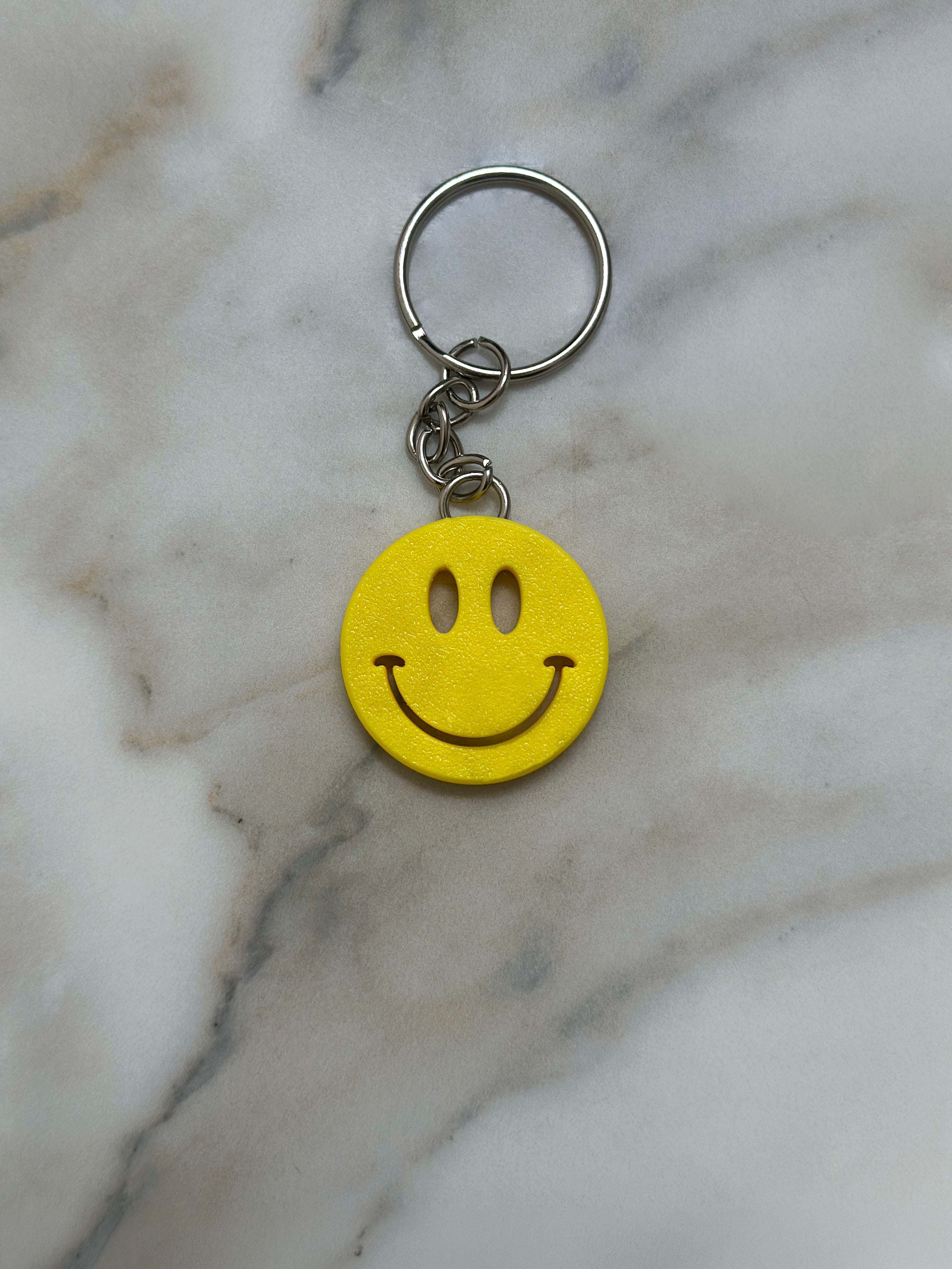 Smiley Face Keyring | Happy Face | Retro Smile Bag Charm | Fun Gift for Her Him Teen | Birthday Stocking Filler | Good Vibes | Positivity