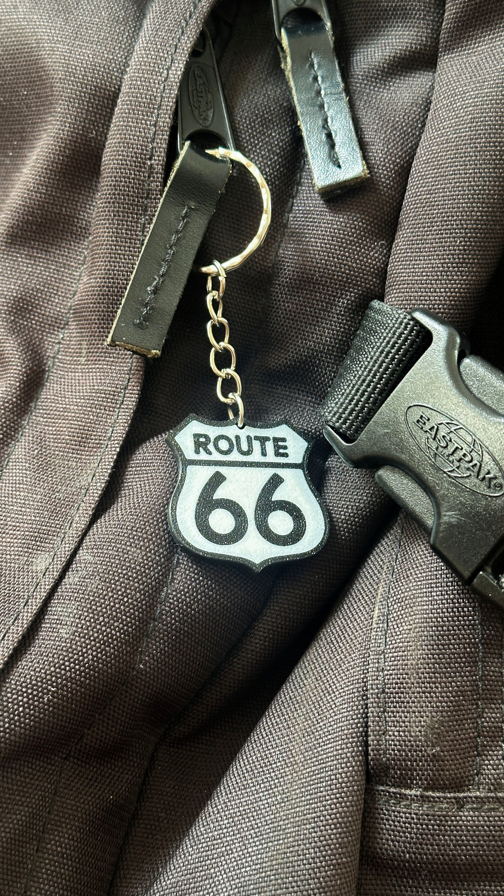 Route 66 Keychain | Classic Road Sign Keyring | Asphalt Texture Highway Shield | Road Trip Gift | USA Travel Souvenir