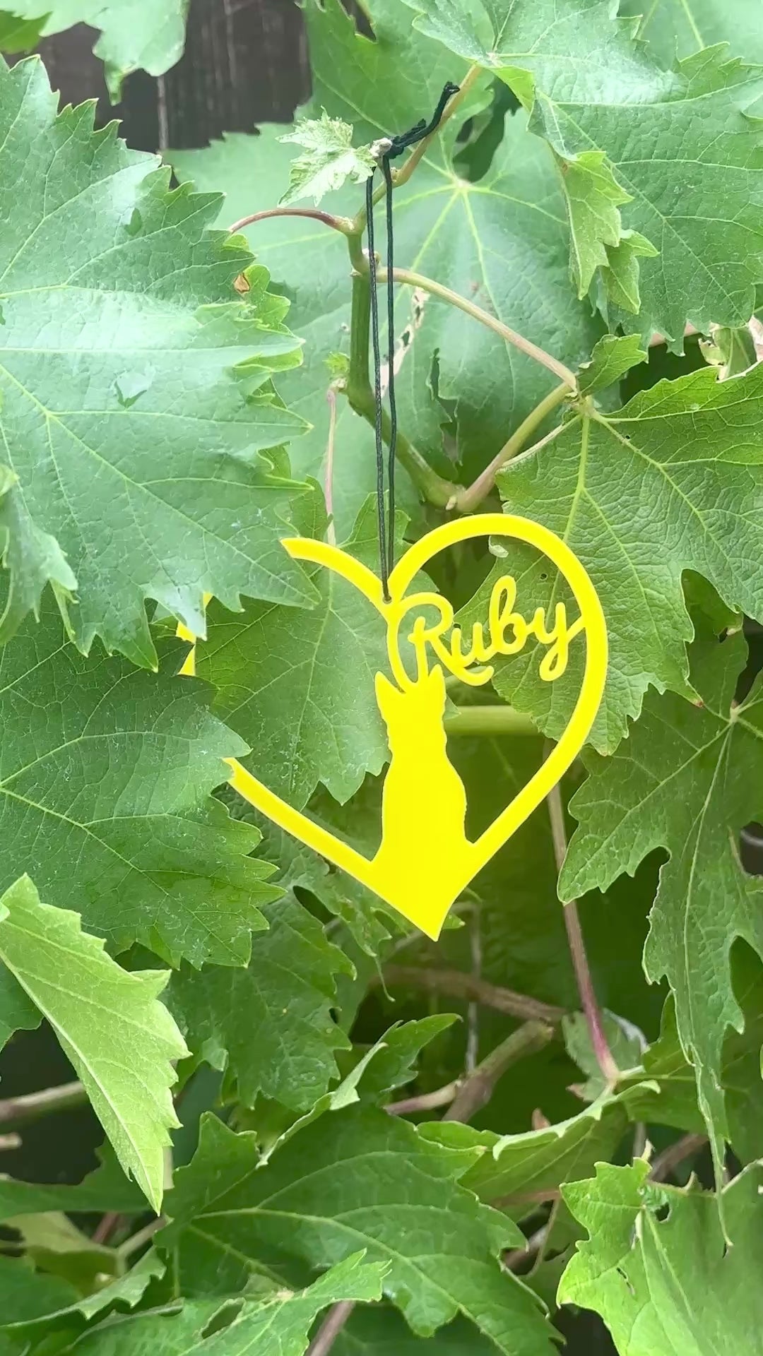 Personalised Pet Name Heart Hanging Sign | Custom Cat or Dog Silhouette Decor | Dachshund German Shepherd Labrador | Pet Memorial Gift